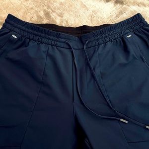 Lululemon men’s joggers.